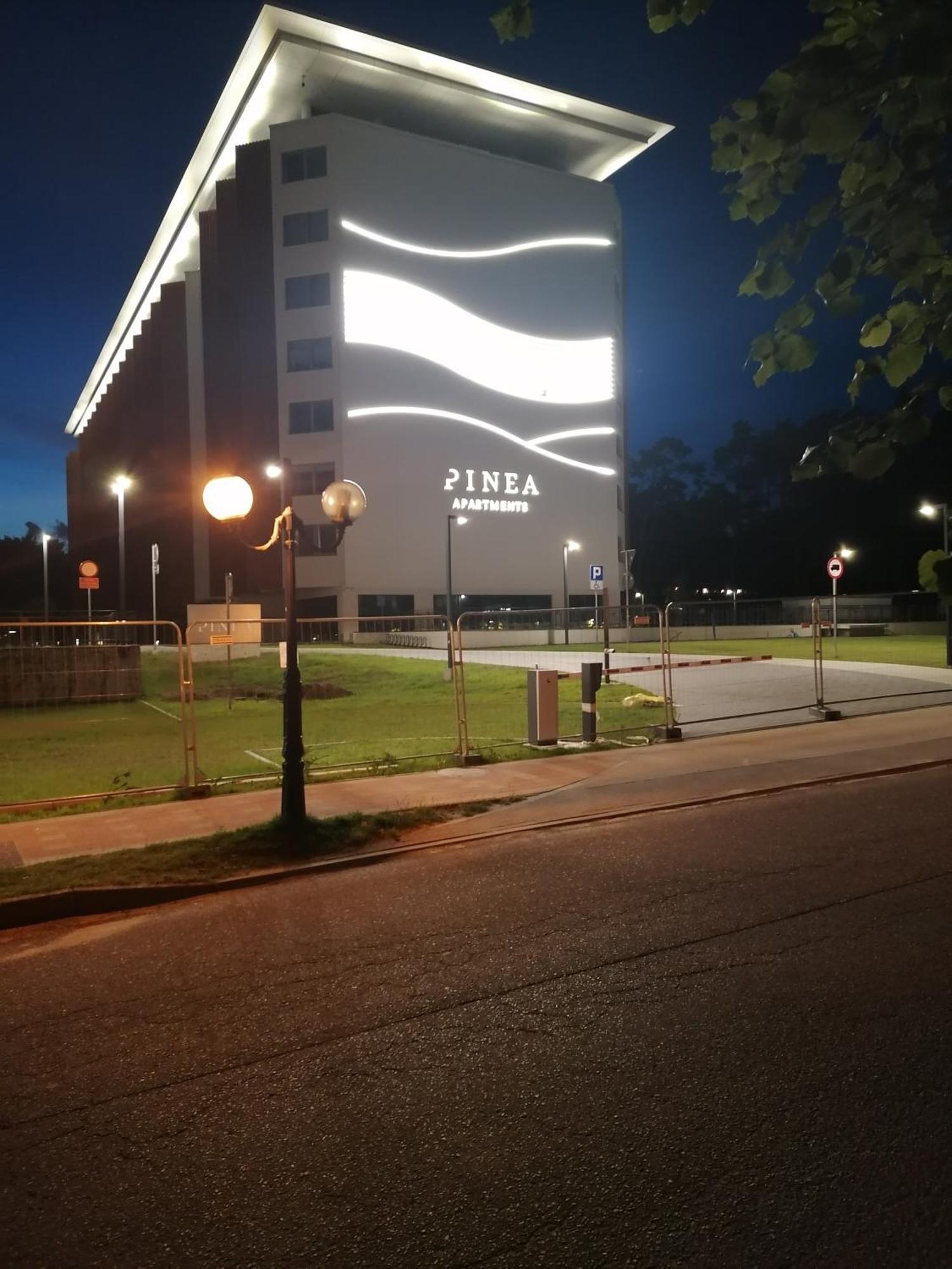 Pinea Apartament Z Widokiem Na Morze Z Basenem I Spa Przy Plazy Поберово Екстериор снимка