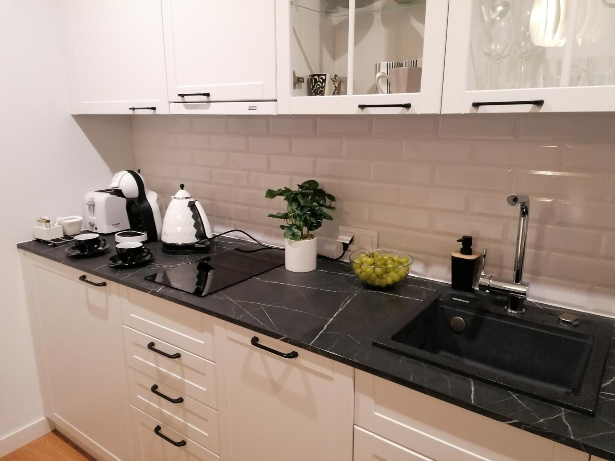 Pinea Apartament Z Widokiem Na Morze Z Basenem I Spa Przy Plazy Поберово Екстериор снимка