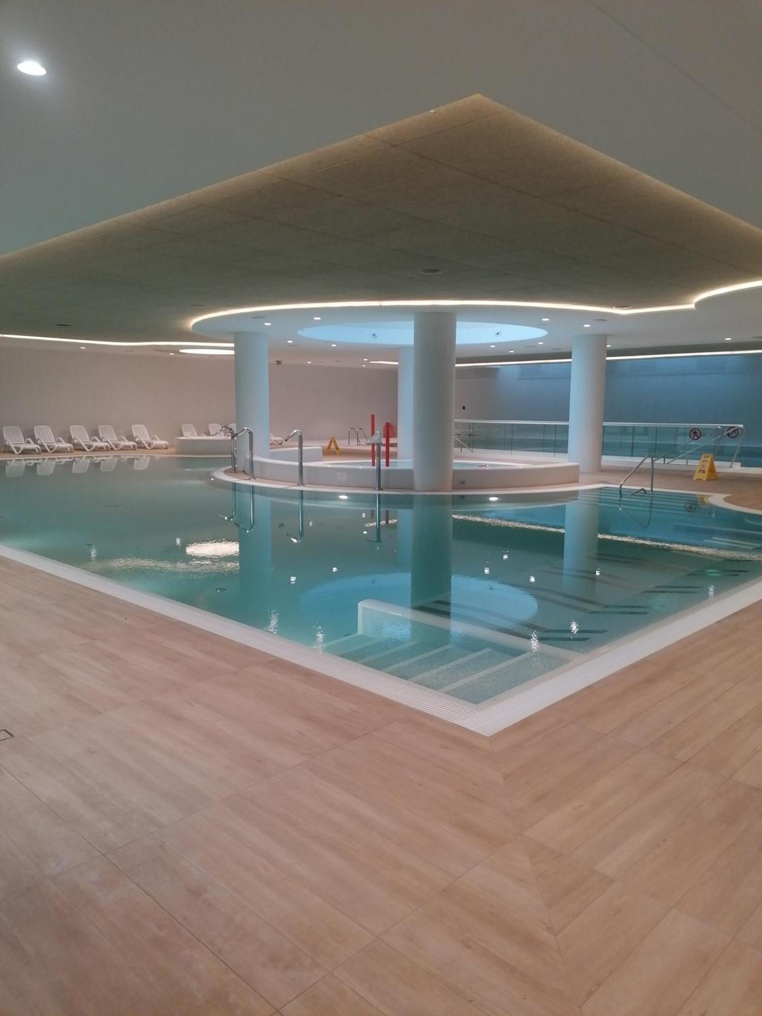Pinea Apartament Z Widokiem Na Morze Z Basenem I Spa Przy Plazy Поберово Екстериор снимка