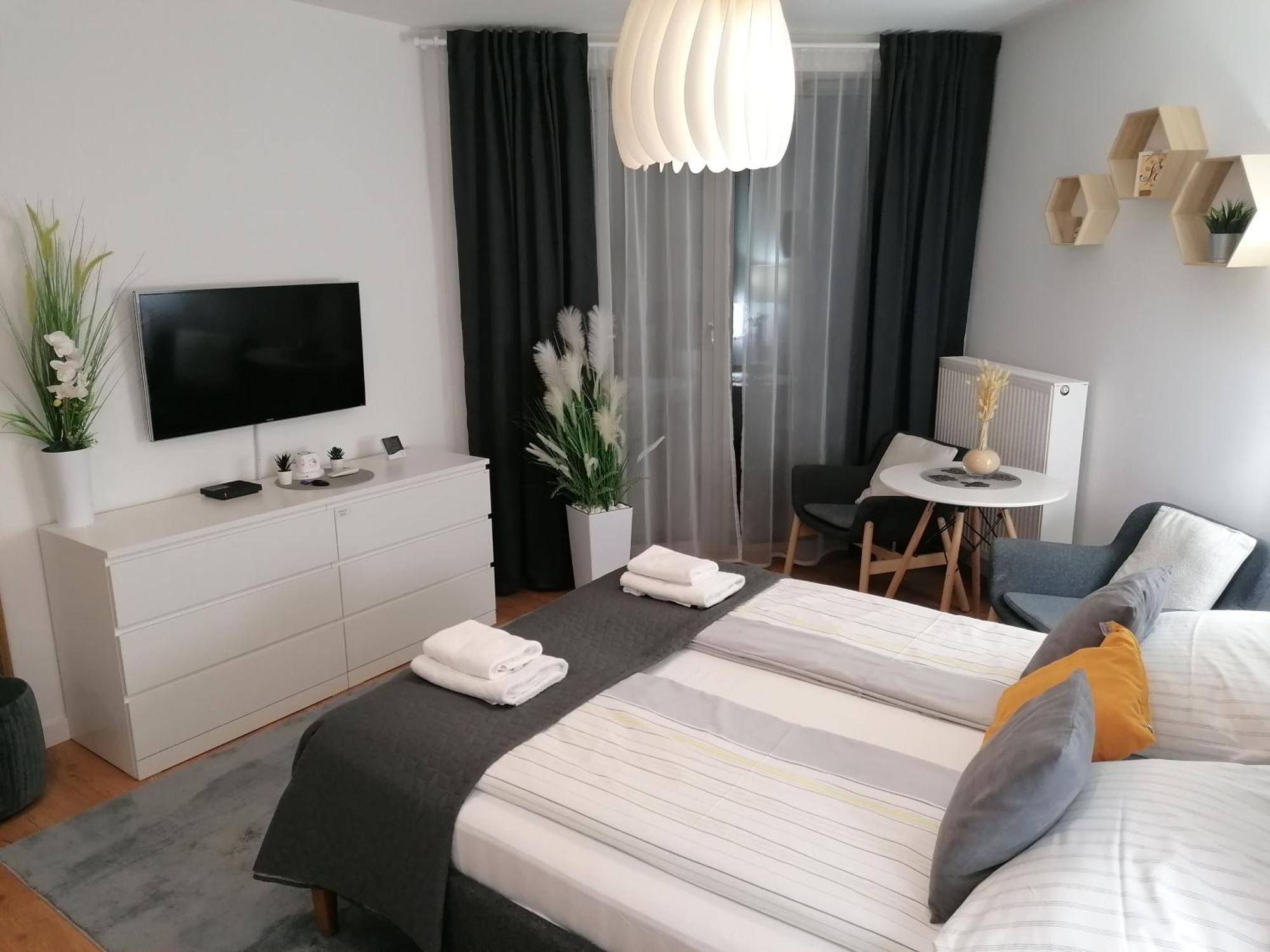 Pinea Apartament Z Widokiem Na Morze Z Basenem I Spa Przy Plazy Поберово Екстериор снимка