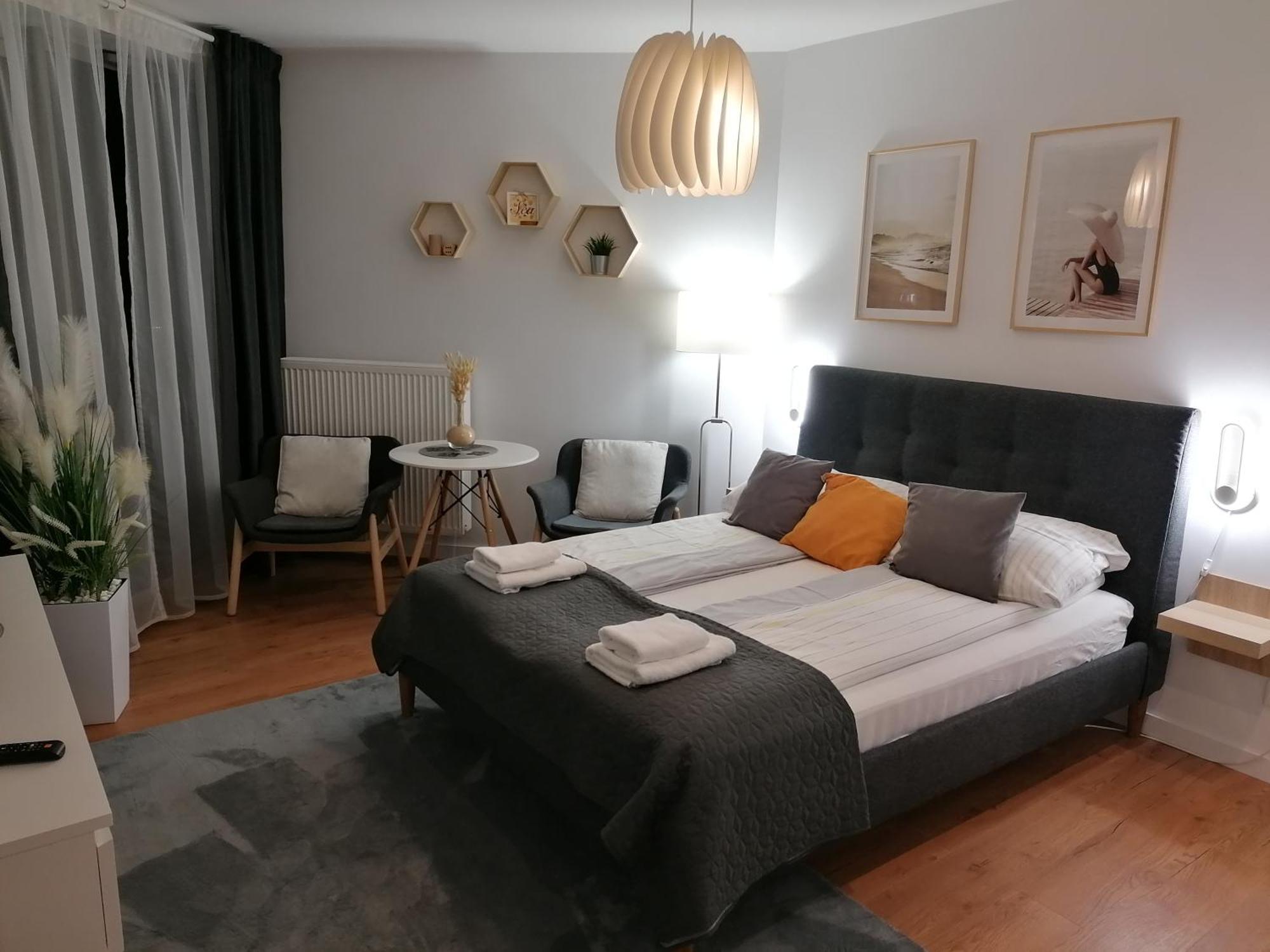 Pinea Apartament Z Widokiem Na Morze Z Basenem I Spa Przy Plazy Поберово Екстериор снимка
