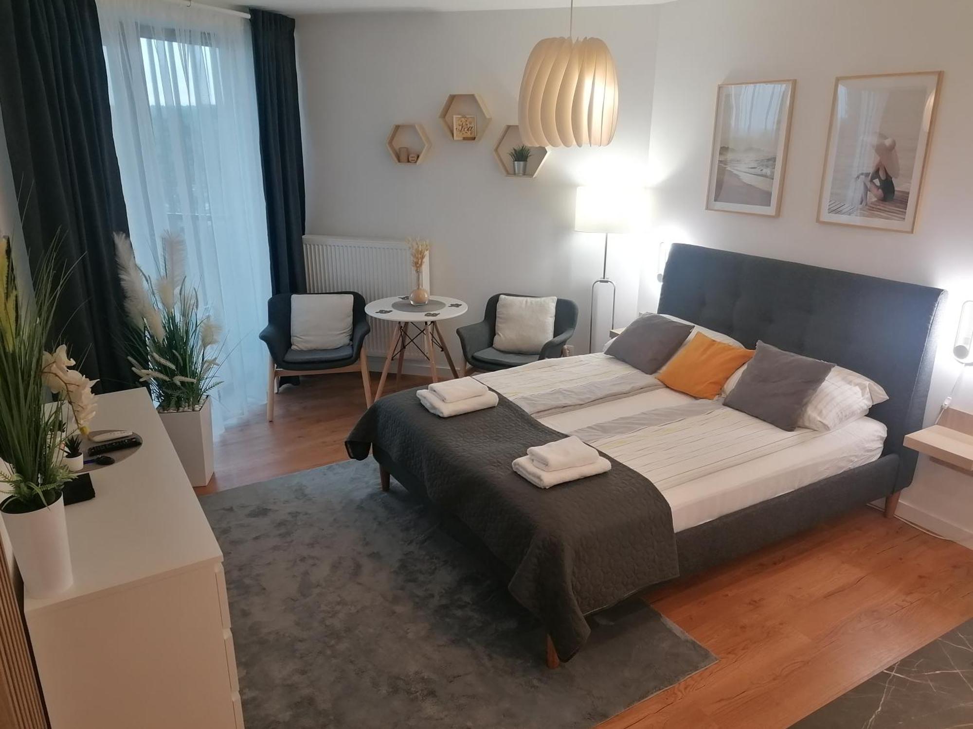 Pinea Apartament Z Widokiem Na Morze Z Basenem I Spa Przy Plazy Поберово Екстериор снимка